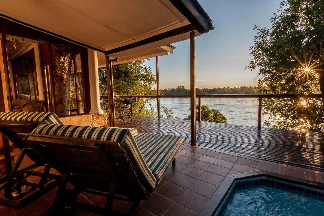 The River Club Лівінґстон Екстер'єр фото